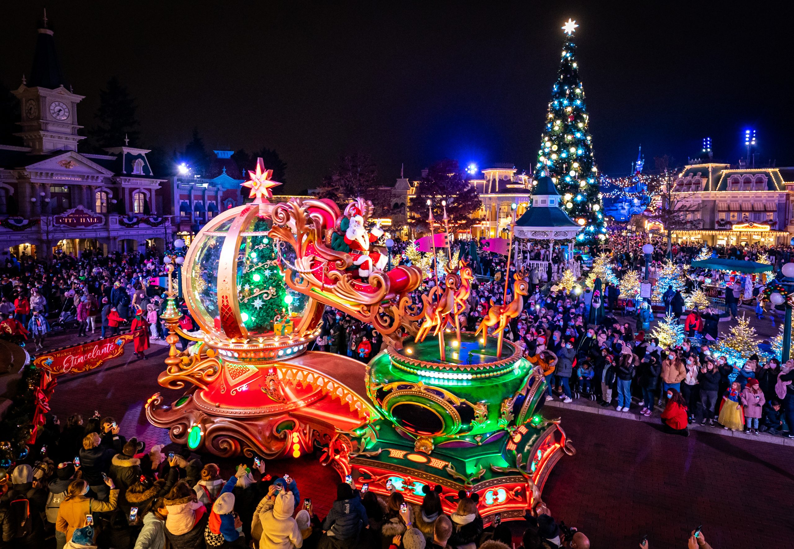 Les Parades : Spectacles Éblouissants et Traditions Cult...
