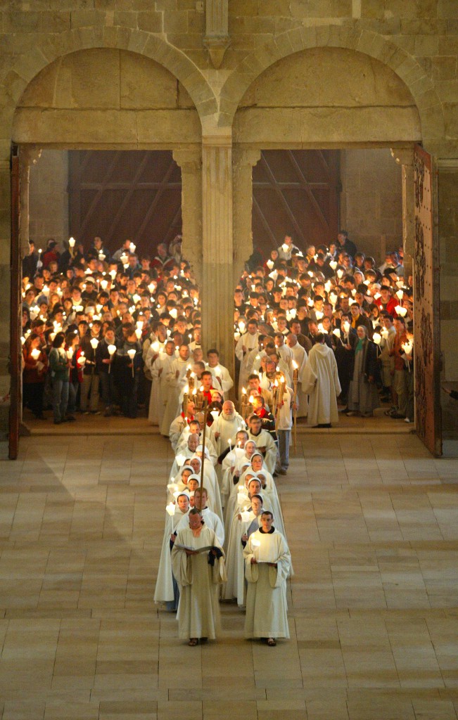 Les Processions : Rituels et Traditions à Travers le Monde